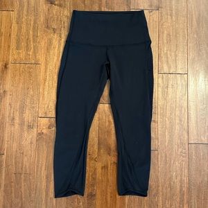 Lululemon Black Perforated Sides Crop Leggings Sz 6